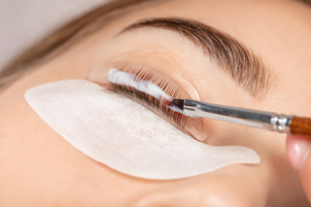 Braunlifting und Wimpernverlängerung in Thun